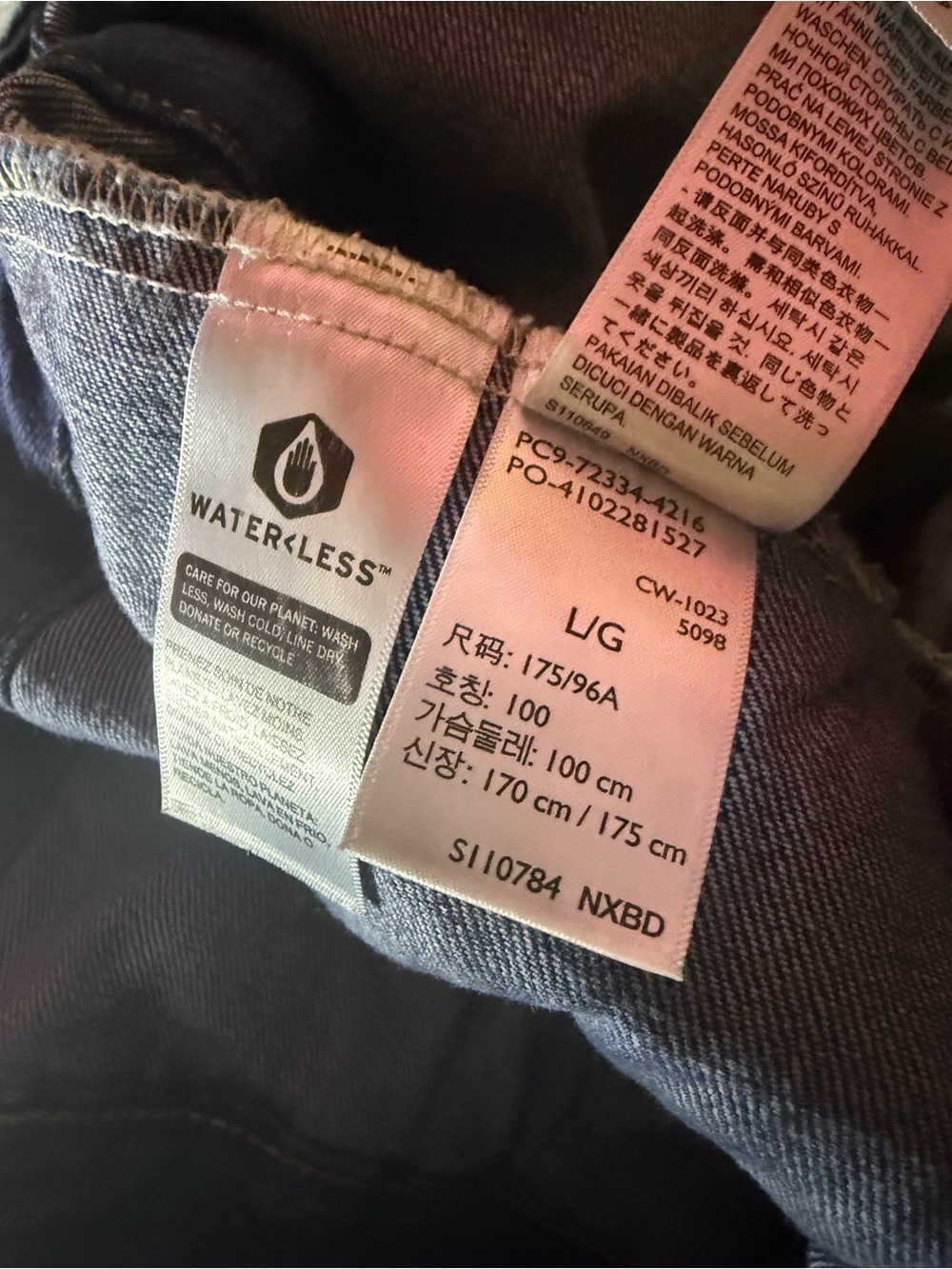 Levi's Men’s Blue Denim Trucker Jacket - Picture 11 of 13